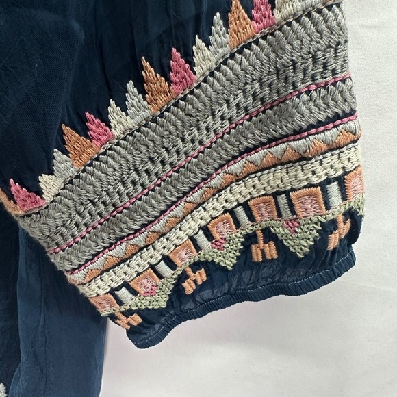 Johnny Was Mari Blouse Navy Blue Floral Embroidered 3/4 Sleeve Bohemian Top Sz S - Picture 6 of 8